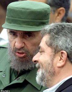 L'ex Presidente Lula insieme a Fidel Castro